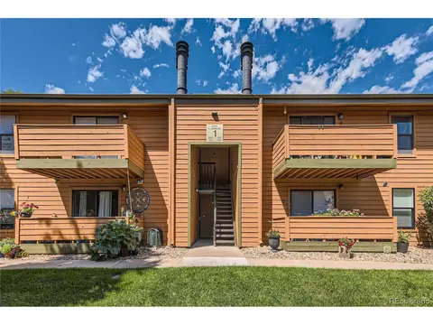 3305 S Ammons St #202, Lakewood, CO 80227