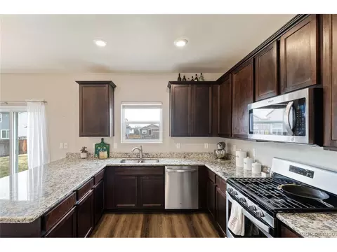 7232 Shavano Ave, Longmont, CO 80504 photo 2