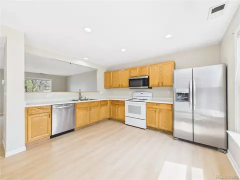 5010 E 100th Dr, Thornton, CO 80229 photo 9