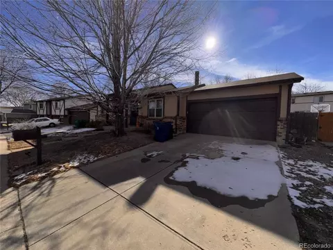 17496 E Grand Dr, Aurora, CO 80015