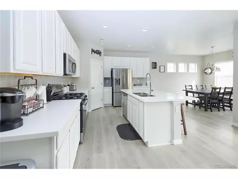 27854 E 8th Ave, Aurora, CO 80018 photo 3