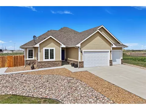 1005 Viewridge Rd, Bennett, CO 80102