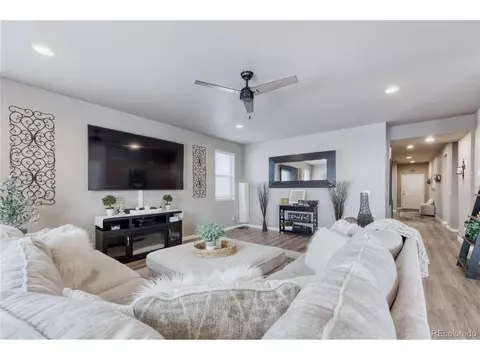 27062 Ellsworth Ave, Aurora, CO 80018 photo 6