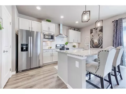 27062 Ellsworth Ave, Aurora, CO 80018 photo 1