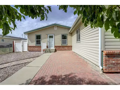725 2nd St, Bennett, CO 80102 photo 2