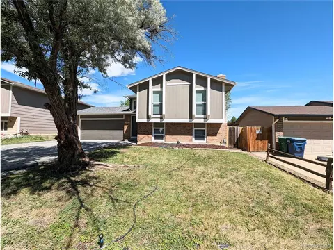 18861 E Oregon Dr, Aurora, CO 80017