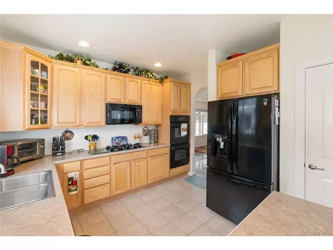 23922 E 2nd Dr, Aurora, CO 80018 photo 12