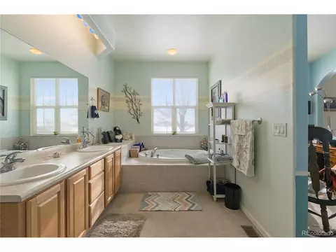 23922 E 2nd Dr, Aurora, CO 80018 photo 22