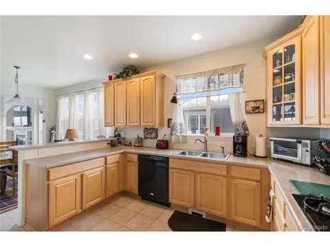 23922 E 2nd Dr, Aurora, CO 80018 photo 14