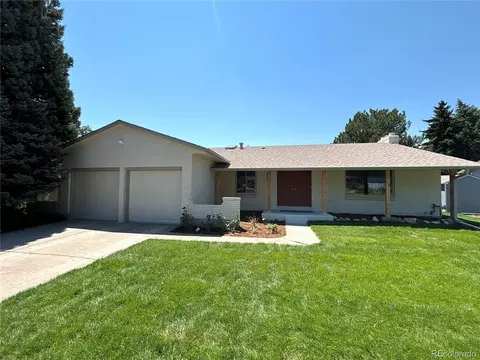 8934 W Harvard Dr, Lakewood, CO 80227