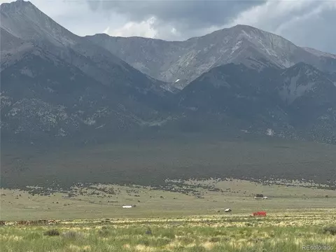 5 12th St, Blanca, CO 81123