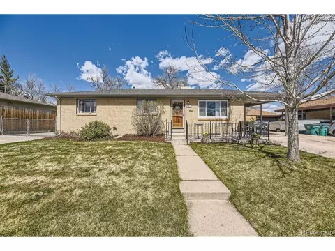 2971 W Saratoga Ave, Englewood, CO 80110