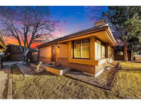 141 S Eagle Cir, Aurora, CO 80012 photo 2