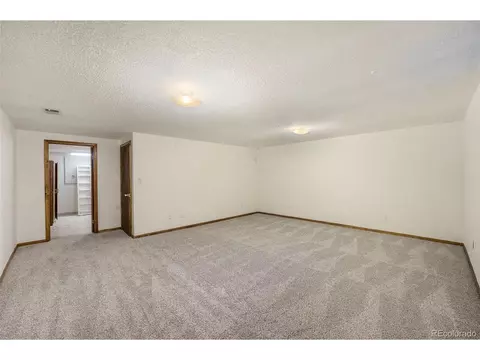 141 S Eagle Cir, Aurora, CO 80012 photo 18