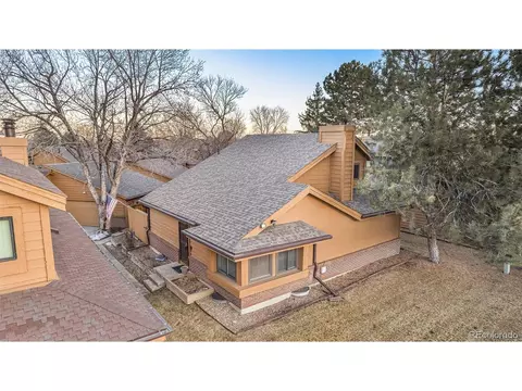 141 S Eagle Cir, Aurora, CO 80012