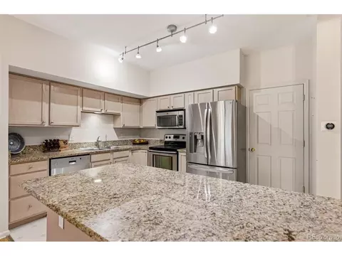 4003 S Carson St #B, Aurora, CO 80014