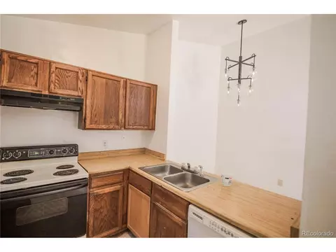 19006 E 16th Pl, Aurora, CO 80011 photo 10