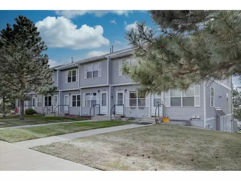 2078 Oakcrest Cir, Castle Rock, CO 80104