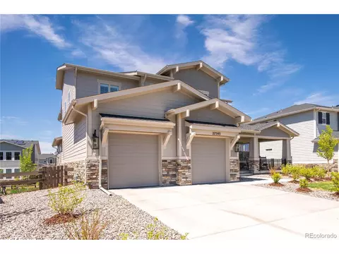 27593 Euclid Dr, Aurora, CO 80016 photo 2