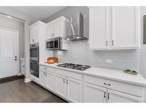 Kitchen - 7693 S Quantock Way, Aurora, CO 80016 photo 6 of 6