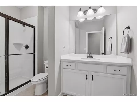 Bath - 7693 S Quantock Way, Aurora, CO 80016 photo 5 of 5