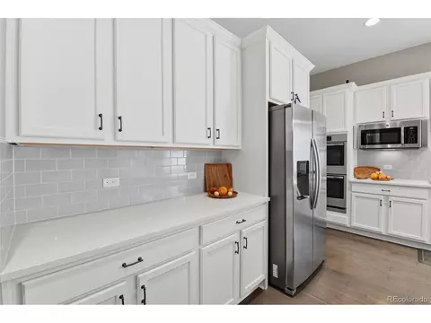 Kitchen - 7693 S Quantock Way, Aurora, CO 80016 photo 5 of 6