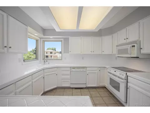 7654 Robb Ct, Arvada, CO 80005 photo 4