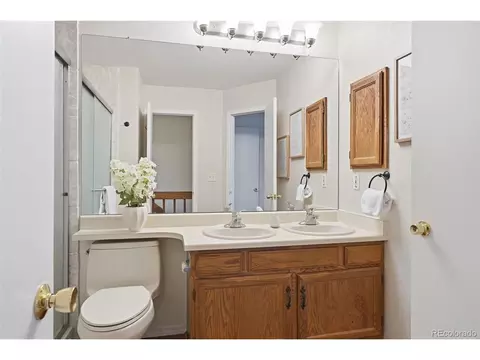 Bath - 12043 E Hoye Dr, Aurora, CO 80012 photo 1 of 1