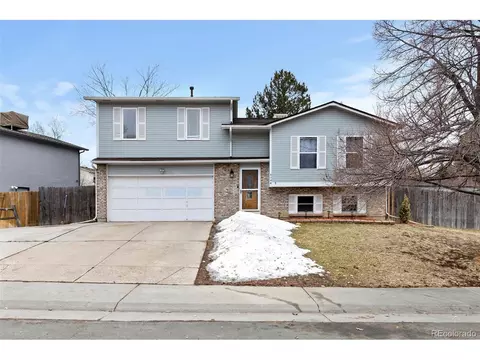 4144 S Flanders Way, Aurora, CO 80013