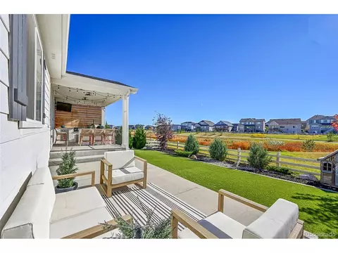 27744 E Davies Dr, Aurora, CO 80016 photo 3