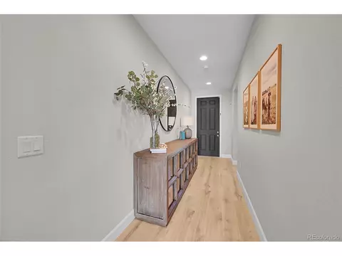 27744 E Davies Dr, Aurora, CO 80016 photo 5