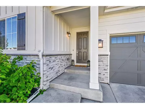 27744 E Davies Dr, Aurora, CO 80016 photo 2