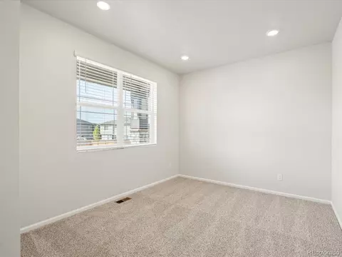 9119 Pitkin St, Commerce City, CO 80022 photo 2