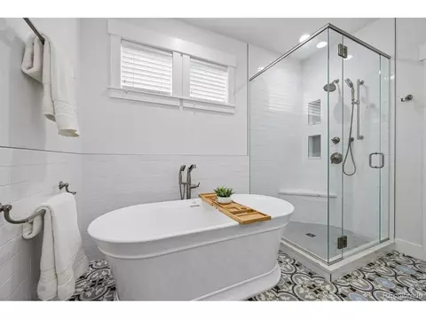 Bath - 7824 E 7th Ave, Denver, CO 80230 photo 3 of 6