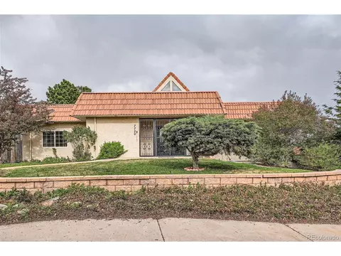 7720 W Quincy Dr, Lakewood, CO 80235
