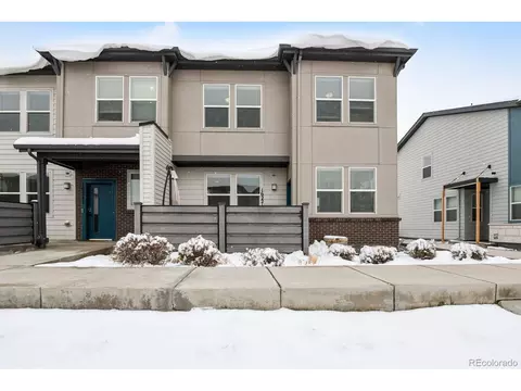 16221 E Bolling Dr, Denver, CO 80239 photo 2