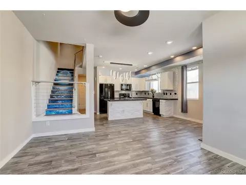 16076 Elk Dr, Denver, CO 80239 photo 8
