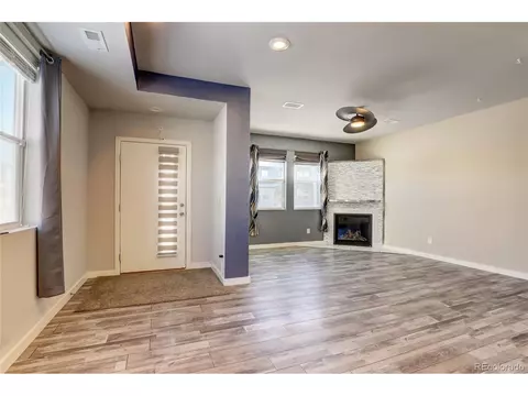 16076 Elk Dr, Denver, CO 80239 photo 5