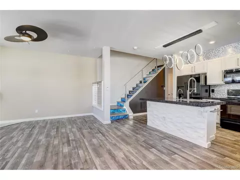 16076 Elk Dr, Denver, CO 80239 photo 7
