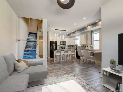 16076 Elk Dr, Denver, CO 80239 photo 9