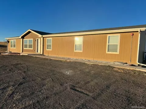 60705 E 38th Ave, Strasburg, CO 80136