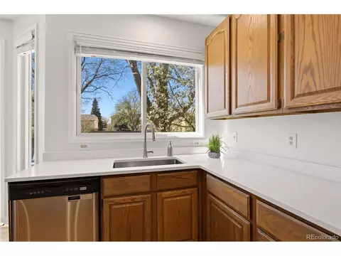 Kitchen - 16254 E Prentice Pl, Centennial, CO 80015 photo 4 of 5
