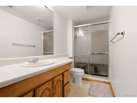 Bath - 16254 E Prentice Pl, Centennial, CO 80015 photo 5 of 5