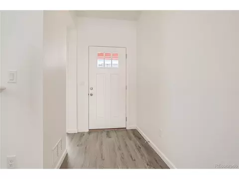 27560 E Cedar Pl, Aurora, CO 80018 photo 2