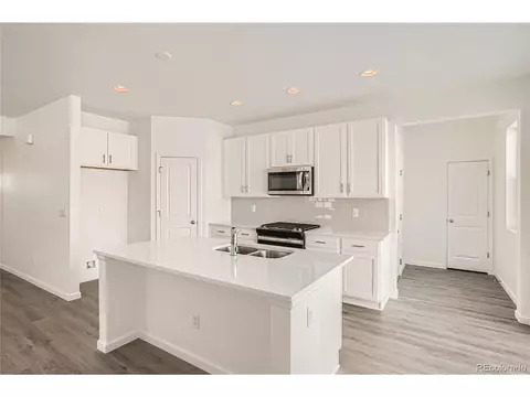 27560 E Cedar Pl, Aurora, CO 80018 photo 6
