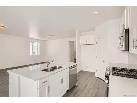 27560 E Cedar Pl, Aurora, CO 80018 photo 8