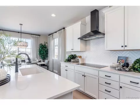 4313 S Liverpool Ct, Aurora, CO 80015 photo 10