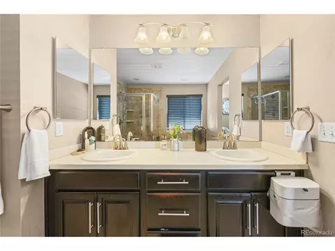 Bath - 25503 E 5th Ave, Aurora, CO 80018 photo 3 of 6