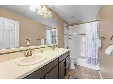 Bath - 25503 E 5th Ave, Aurora, CO 80018 photo 5 of 6