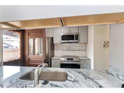 15105 E Jefferson Pl, Aurora, CO 80014
